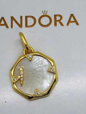 Pandora ME Pearlescent Butterfly Medallion Ch